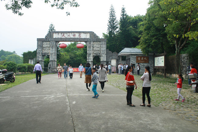 [圖]五一小長假，樂昌旅游再迎高峰.jpg